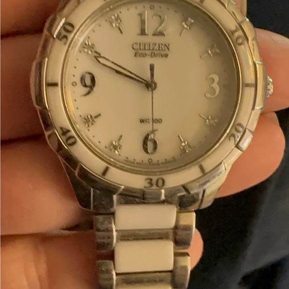 Citizen Eco Drive Ladies Divers Watch in white Ceramic - Picture 6 of 10